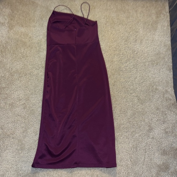 Maroon Dress - Picture 4 of 4
